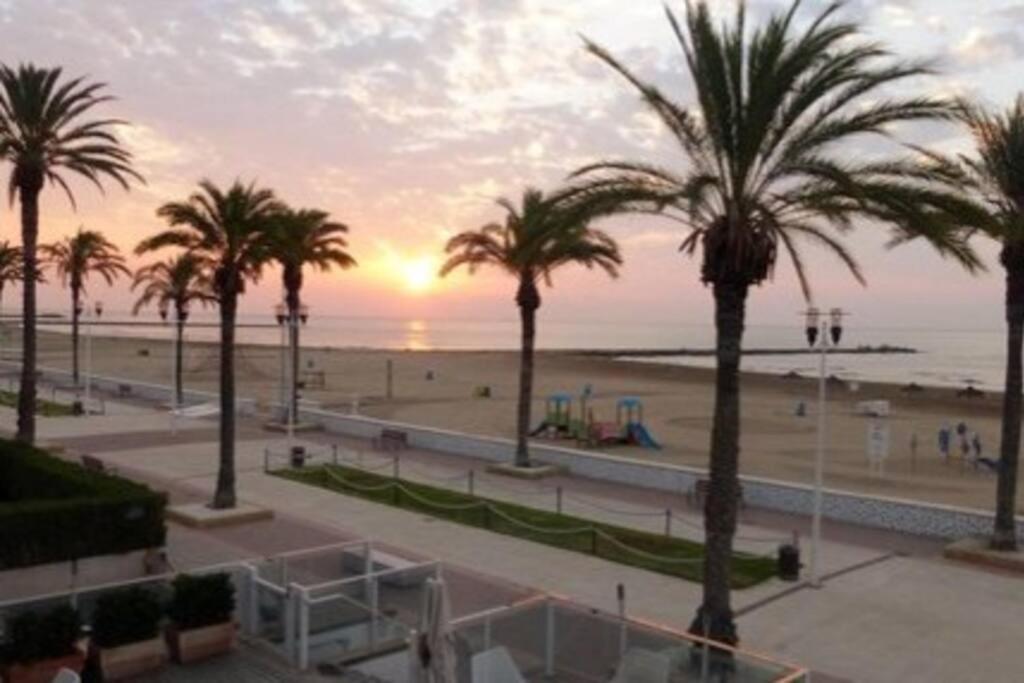 Coqueto Apartamento Junto A La Playa. Puebla de Farnals Buitenkant foto